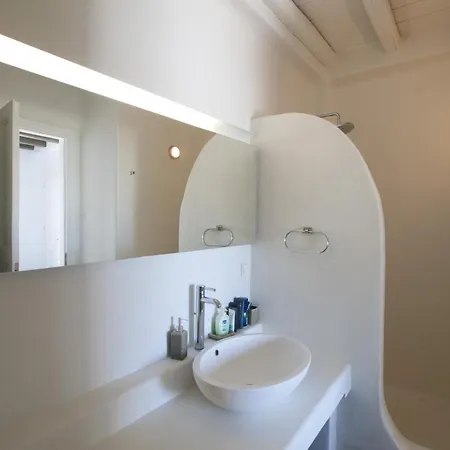 Entheos Grand Mykonos Villa